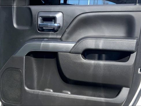 Used 2018 Chevrolet Silverado 1500 LT image 22