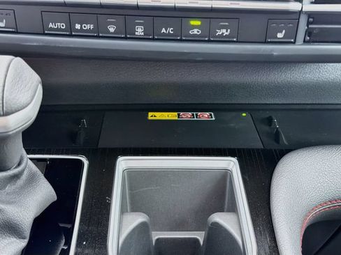 Used 2026 Toyota Sienna XSE FWD image 32