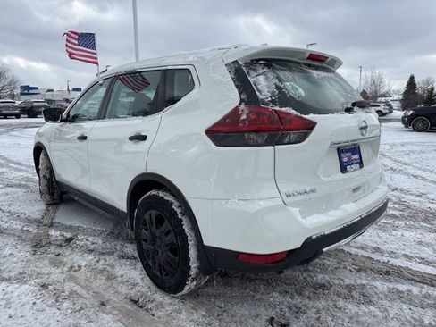 Used 2018 Nissan Rogue S image 7