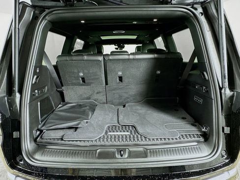 New 2026 Jeep Grand Wagoneer 4WD image 31