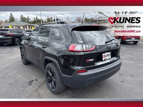 Used 2020 Jeep Cherokee Latitude Plus image 8