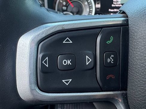 Used 2022 RAM 1500 Laramie AWD/4WD image 7