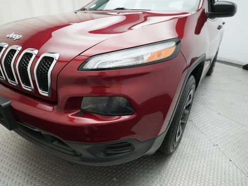 Used 2017 Jeep Cherokee Sport w/ Cold Weather Group image 22