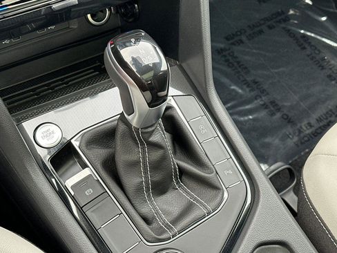 New 2026 Volkswagen Taos SE image 20