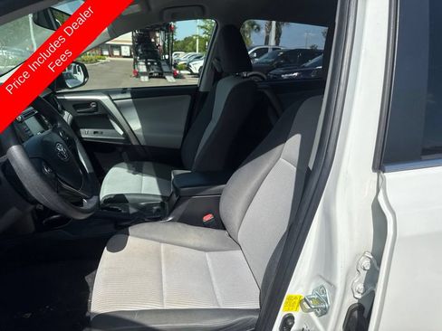 Used 2015 Toyota RAV4 LE AWD/4WD image 9