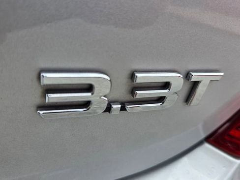 Used 2019 Genesis G90 3.3T Premium RWD image 16