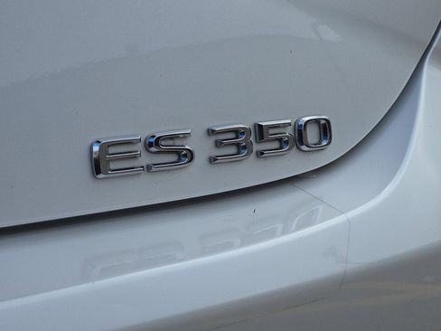 Used 2023 Lexus ES 350 w/ Premium Package image 30