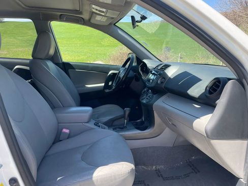 Used 2009 Toyota RAV4 Limited AWD/4WD image 27