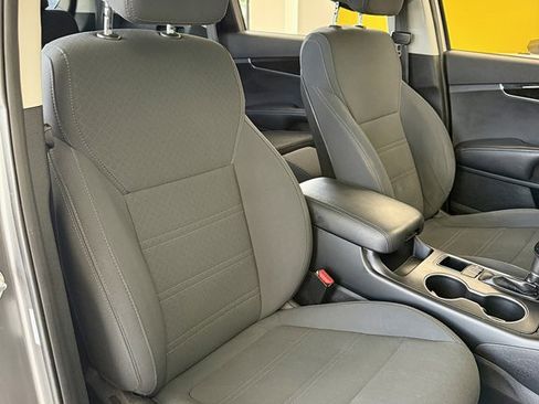 Used 2017 Kia Sorento LX FWD image 16