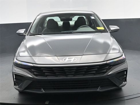 Certified 2024 Hyundai Elantra Blue image 25