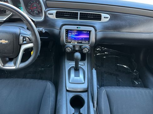 Used 2015 Chevrolet Camaro LS RWD image 15