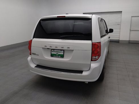 Used 2019 Dodge Grand Caravan SE w/ UConnect Hands-Free Group FWD image 7