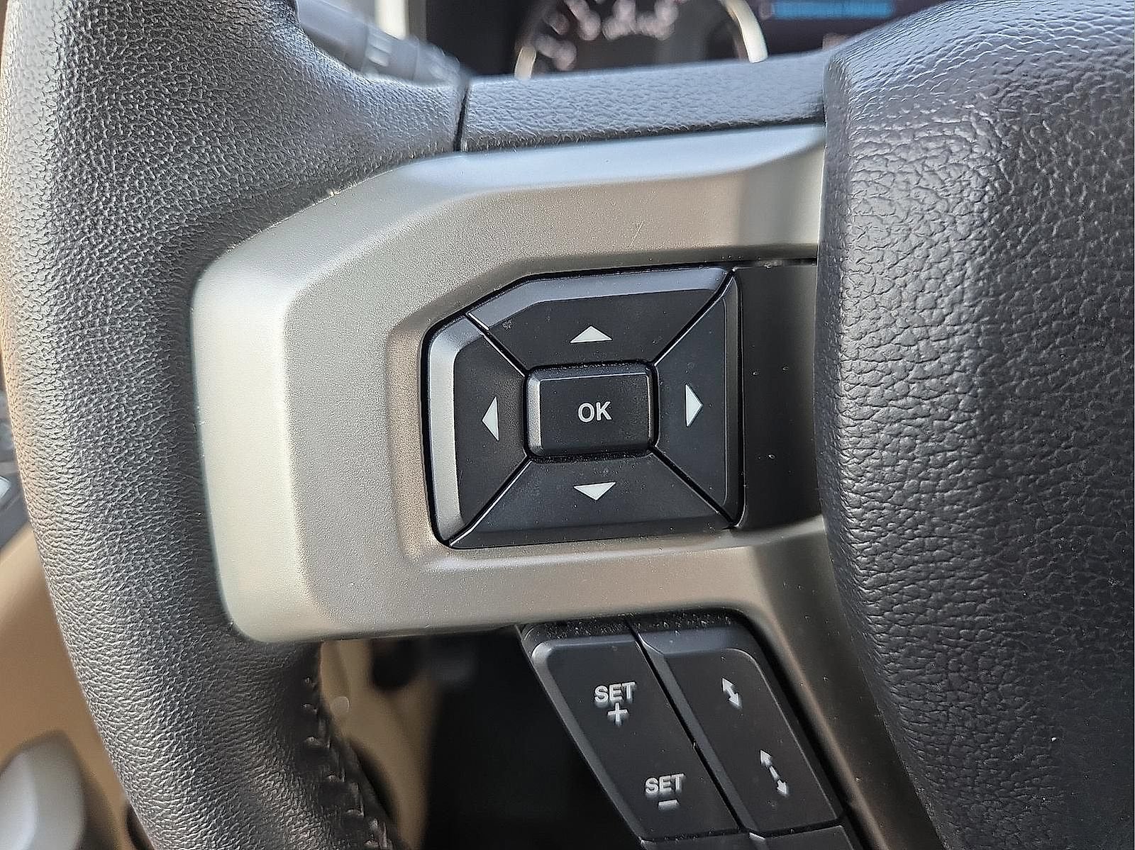 Used 2021 Ford F250 Lariat w/ Lariat Ultimate Package AWD/4WD image 19