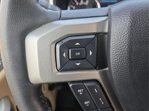 Used 2021 Ford F250 Lariat w/ Lariat Ultimate Package AWD/4WD image 19