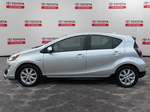 Used 2017 Toyota Prius C Two FWD image 8