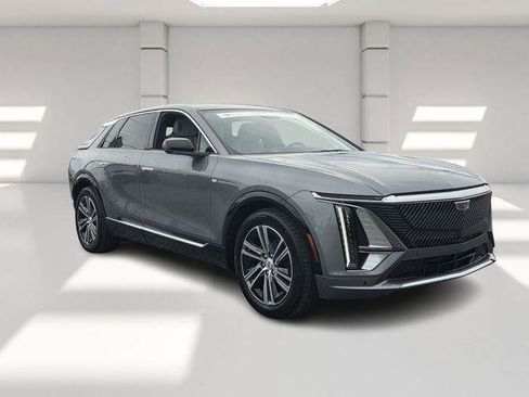 Certified 2023 Cadillac Lyriq Luxury SUV image 47