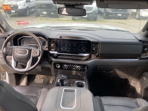 Used 2022 GMC Sierra 1500 SLT w/ SLT Convenience Package image 24