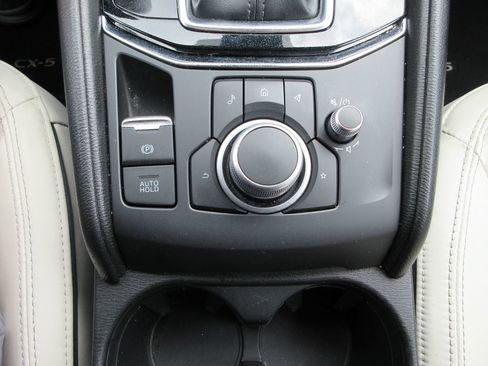 Used 2025 MAZDA CX-5 AWD 2.5 S w/ Preferred Package image 30