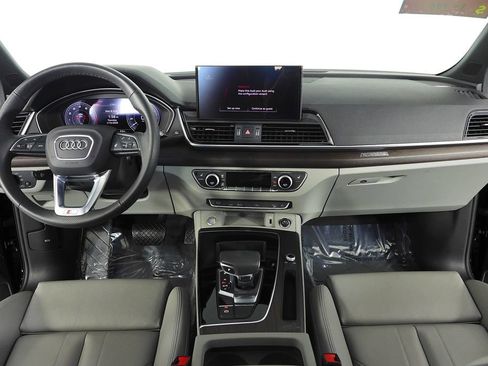 Used 2024 Audi Q5 e Premium Plus w/ Premium Plus Package image 25