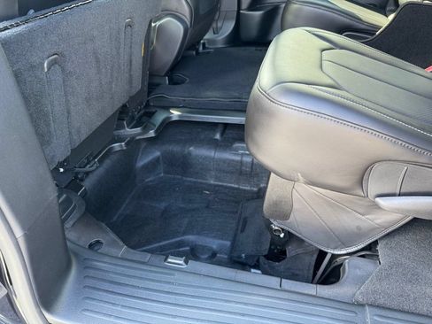 Certified 2024 Chrysler Pacifica Touring-L w/ S Appearance Package AWD/4WD image 27