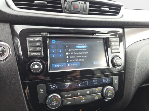 Used 2015 Nissan Rogue SV w/ SV Premium Package AWD/4WD image 23