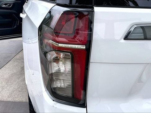 Used 2021 Chevrolet Tahoe Z71 w/ Z71 Off-Road Package AWD/4WD image 30