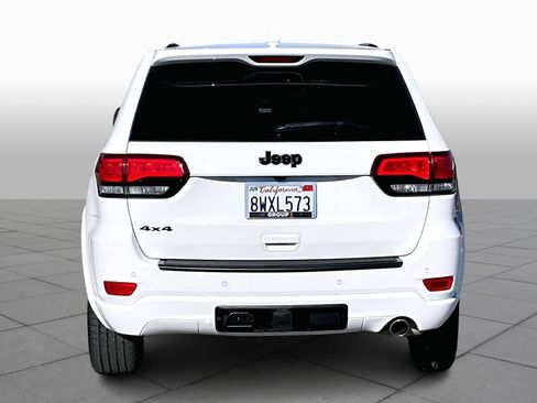 Used 2021 Jeep Grand Cherokee Laredo X image 4