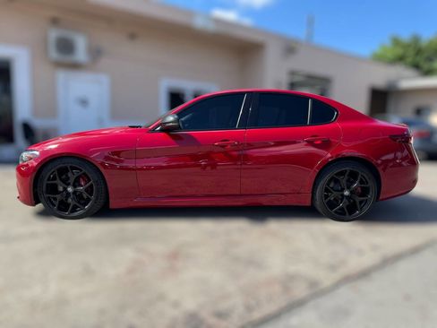 Used 2019 Alfa Romeo Giulia w/ Nero Edizione image 6