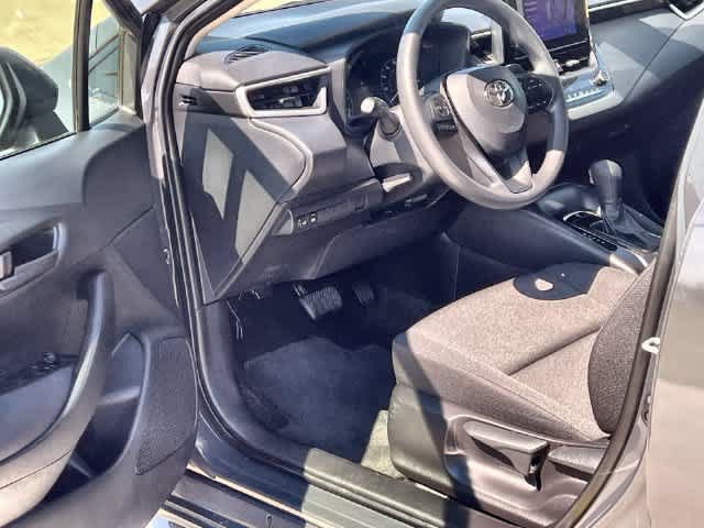 Used 2023 Toyota Corolla LE FWD image 3