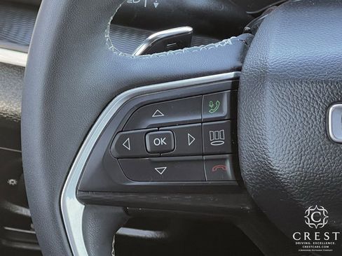 Used 2023 Jeep Grand Cherokee Altitude image 15