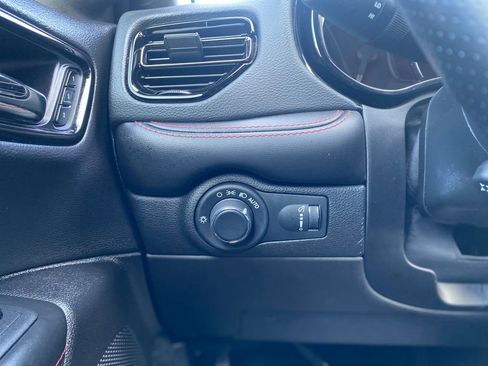 Used 2024 Dodge Durango GT RWD image 29