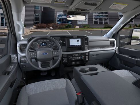 New 2026 Ford F250 XLT w/ FX4 Off-Road Package image 9