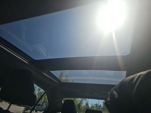 Used 2022 Toyota Camry XSE w/ Navigation Package image 7