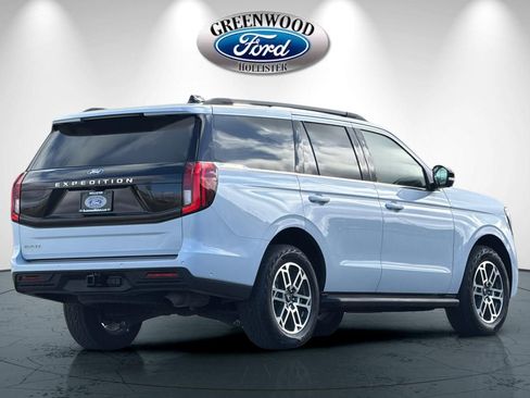 Certified 2025 Ford Expedition Active AWD/4WD image 4
