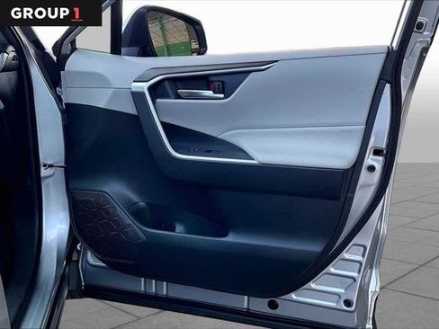 Certified 2019 Toyota RAV4 XLE Premium FWD image 23