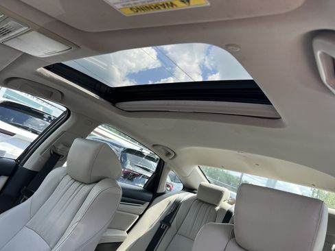 Used 2018 Honda Accord EX-L image 10