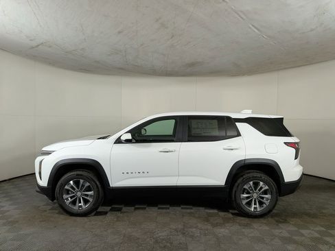 New 2026 Chevrolet Equinox LT AWD/4WD image 3