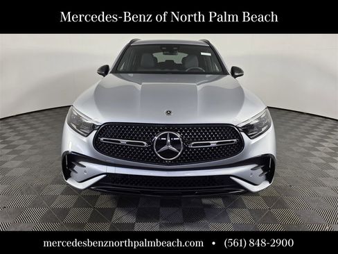 Used 2024 Mercedes-Benz GLC 300 4MATIC image 2