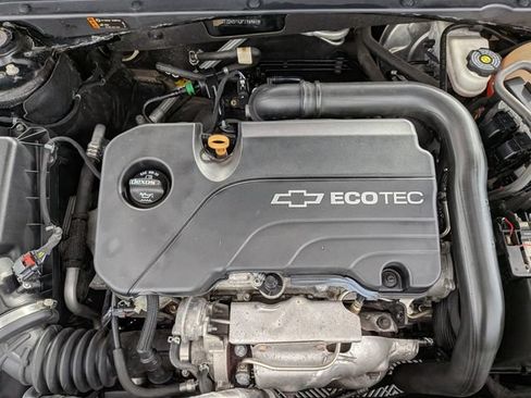 Used 2018 Chevrolet Malibu LT FWD image 25