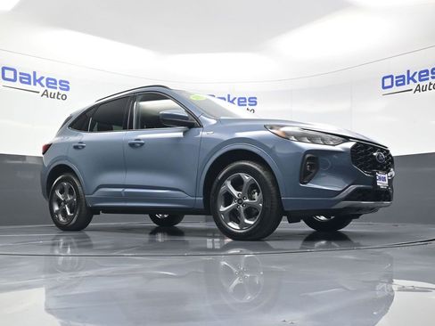 Used 2024 Ford Escape ST-Line Select w/ Class II Trailer Tow Package image 40