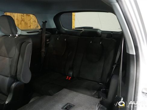 Used 2022 Ford Explorer XLT AWD/4WD image 28