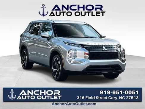 Used 2022 Mitsubishi Outlander ES image 1