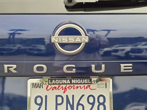 Used 2024 Nissan Rogue SV FWD image 24