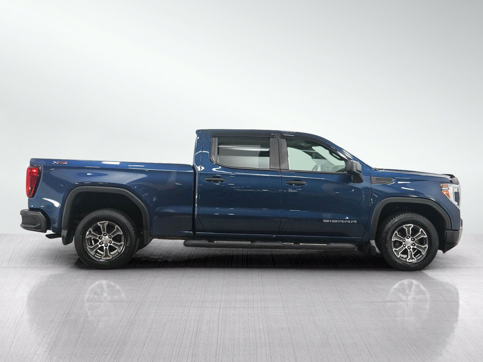 Used 2019 GMC Sierra 1500 4x4 Crew Cab w/ Convenience Package image 6