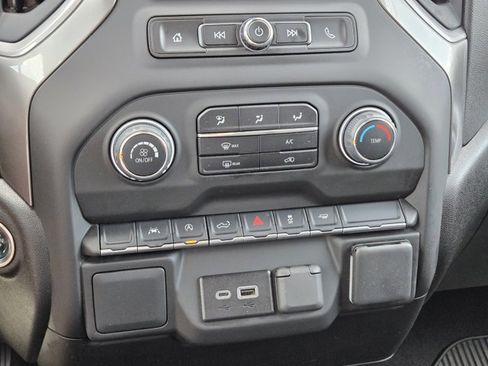 Used 2025 Chevrolet Silverado 1500 Custom image 27