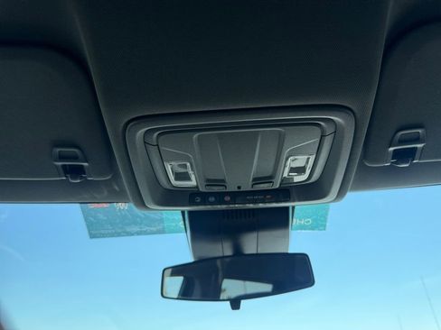 Used 2023 Chevrolet Silverado 1500 LT image 24