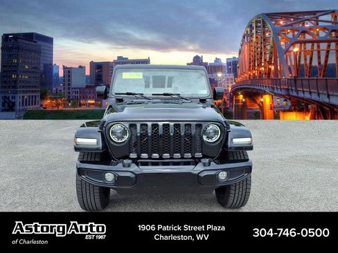 Used 2023 Jeep Gladiator Overland AWD/4WD image 8