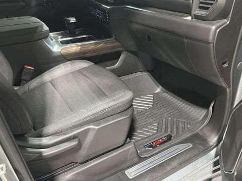 Used 2025 Chevrolet Silverado 1500 LT AWD/4WD image 32