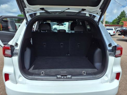 Used 2023 Ford Escape ST-Line image 12