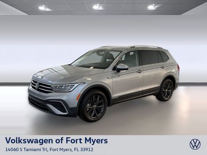 Used 2024 Volkswagen Tiguan SE w/ Panoramic Sunroof Package